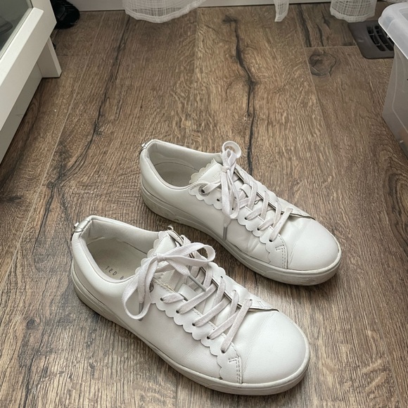 Ted Baker Shoes - Ted Baker Tilly White Scalloped Sneakers size 6